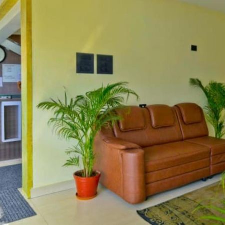 Hotel Kenz Residency Kochi Esterno foto