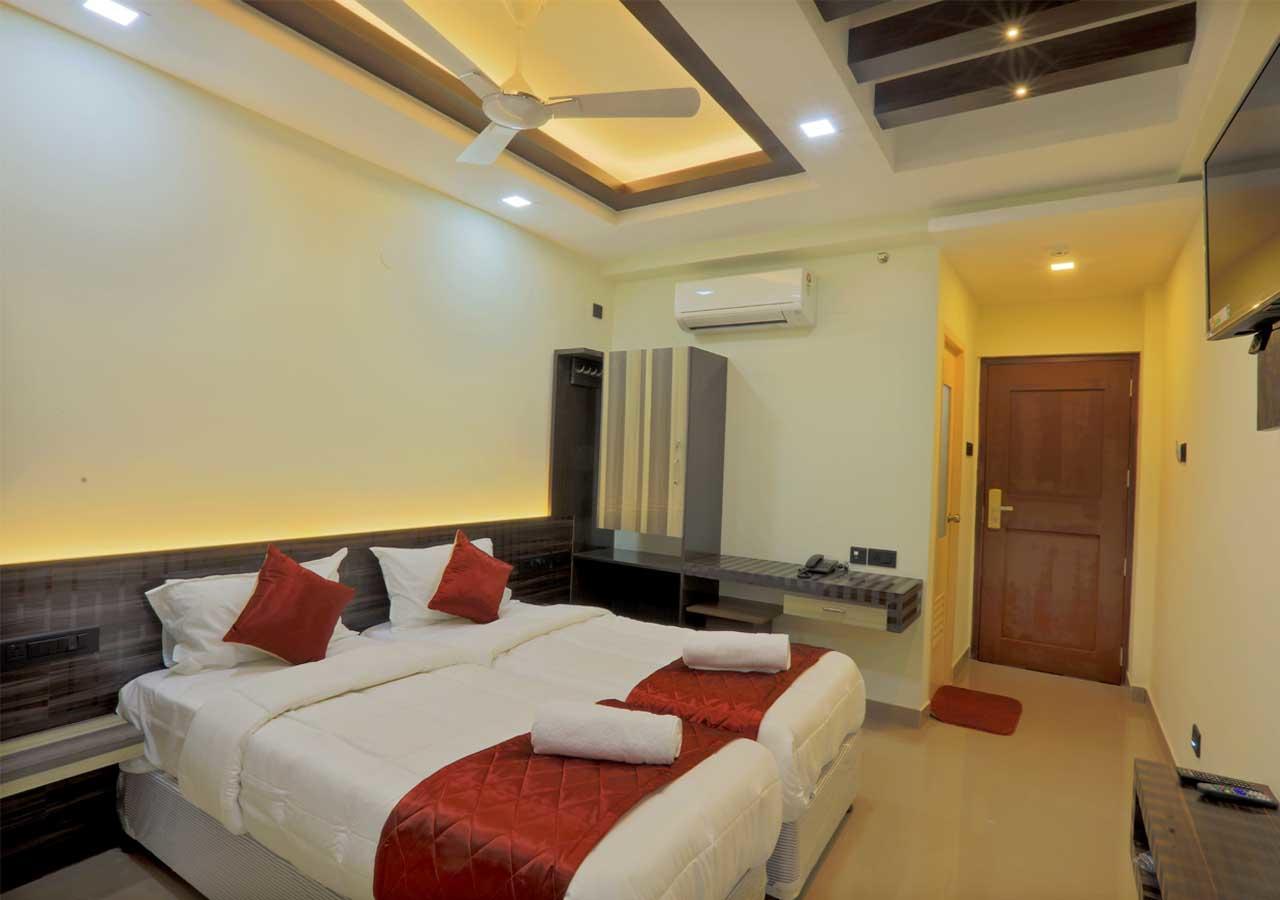 Hotel Kenz Residency Kochi Esterno foto
